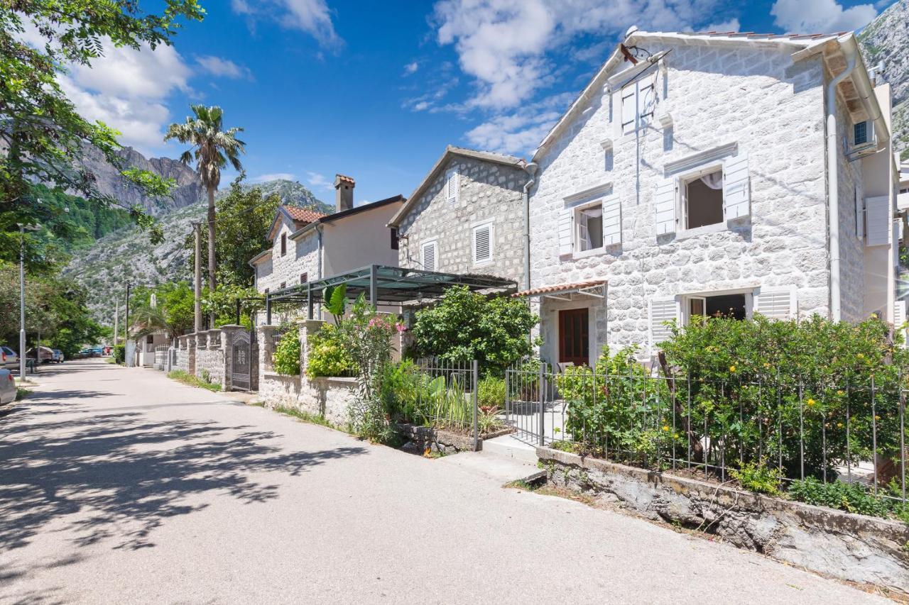 Old Stone Villa Lalosevic Kotor Eksteriør billede